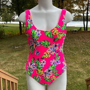 No Boundaries floral tank suit L (11-13}
